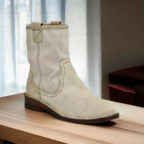 NEW Clarks Cabaret Stage Sand Booties, Suede Ankle Boots Size UK 7D, US 9½M - Picture 16 of 16